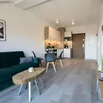 Apartament Oliwka Z Prywatnym Miejscem Postojowym